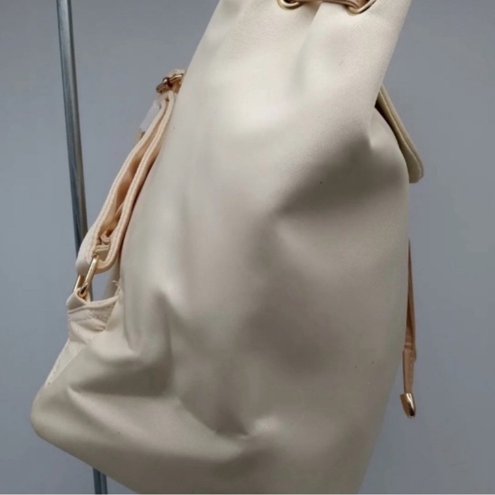 Cream Backpack - Picture 4 of 10